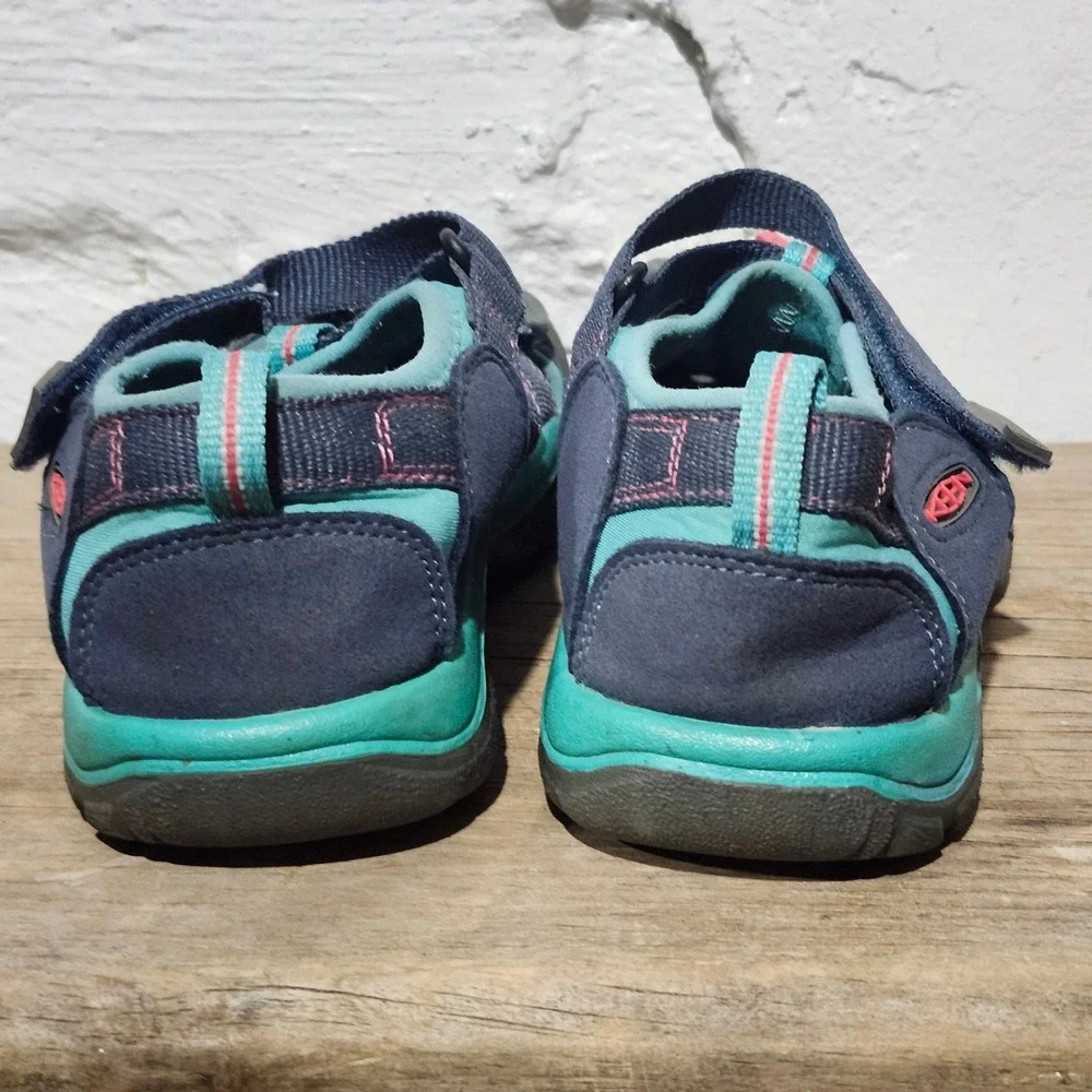Keen Newport H2 Kids Sandals Navy Teal Pink Waterproof Hiking Shoes Size 5 US